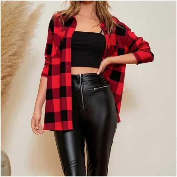 Cozy Button up Plaid Oversized Top - Picture 2 of 5